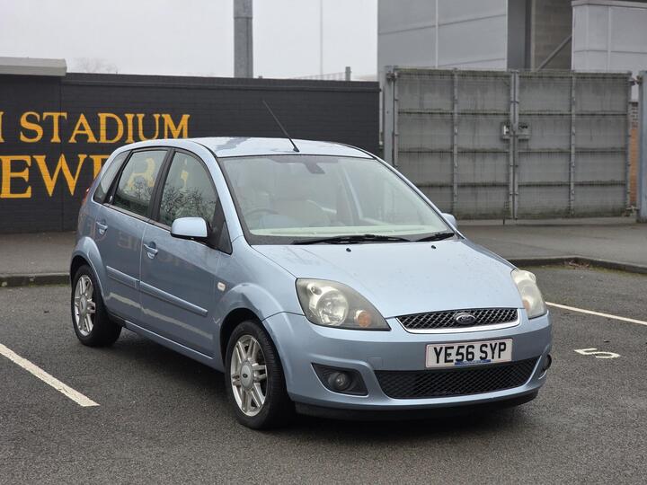 Ford Fiesta 1.4 Ghia 5dr