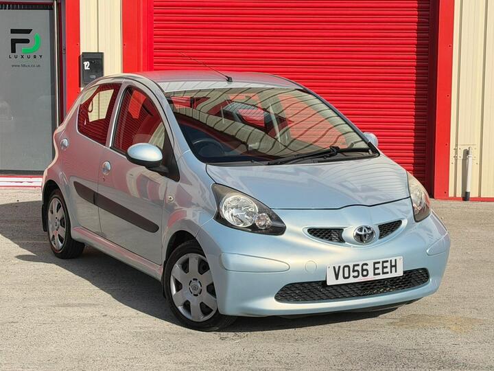 Toyota AYGO 1.0 VVT-i + MultiMode Euro 4 5dr