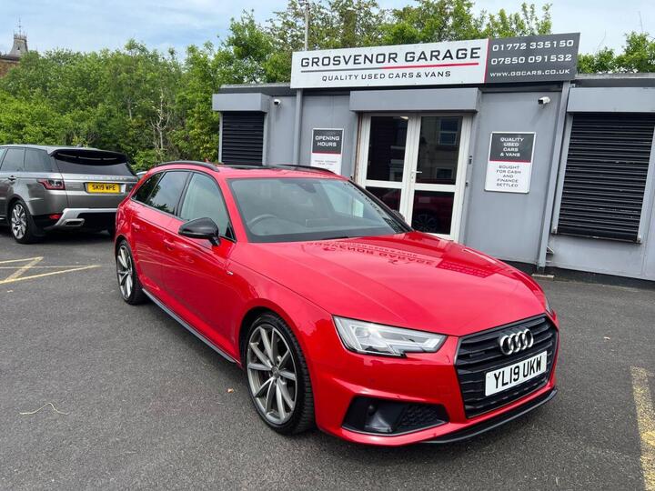 Audi A4 AVANT 2.0 TDI 40 Black Edition S Tronic Quattro Euro 6 (s/s) 5dr Audi A4 AVANT 2.0 TDI 40 Black Edition S Tronic Quattro Euro 6 (s/s) 5dr