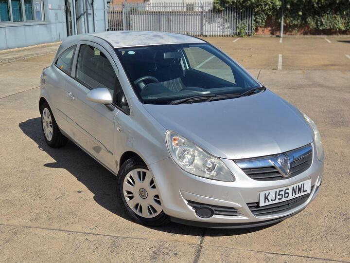 Vauxhall Corsa 1.4i 16v Club 3dr Vauxhall Corsa 1.4i 16v Club 3dr
