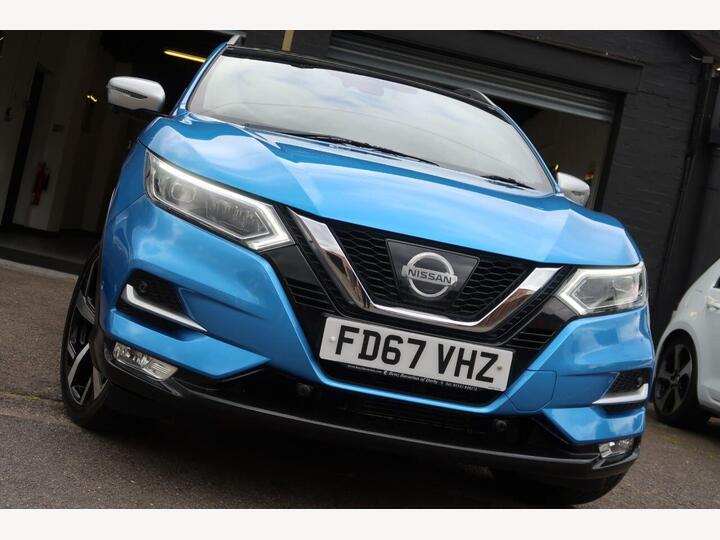 Nissan QASHQAI 1.2 DIG-T Tekna+ XTRON Euro 6 (s/s) 5dr