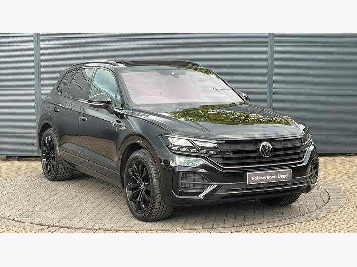 Volkswagen Touareg 3.0 TDI V6 Black Edition Tiptronic 4Motion Euro 6 (s/s) 5dr Volkswagen Touareg 3.0 TDI V6 Black Edition Tiptronic 4Motion Euro 6 (s/s) 5dr
