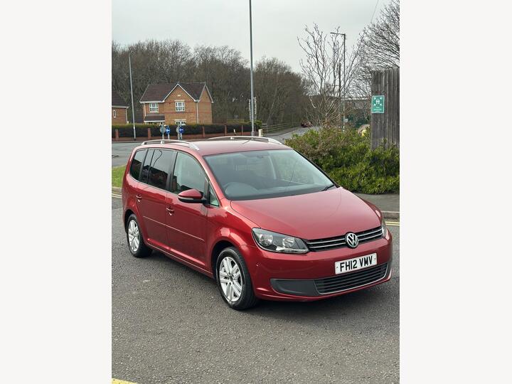 Volkswagen Touran 1.6 TDI SE Euro 5 5dr Volkswagen Touran 1.6 TDI SE Euro 5 5dr