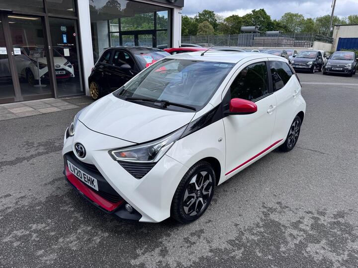 Toyota AYGO 1.0 VVT-i X-trend Funroof X-shift Euro 6 5dr