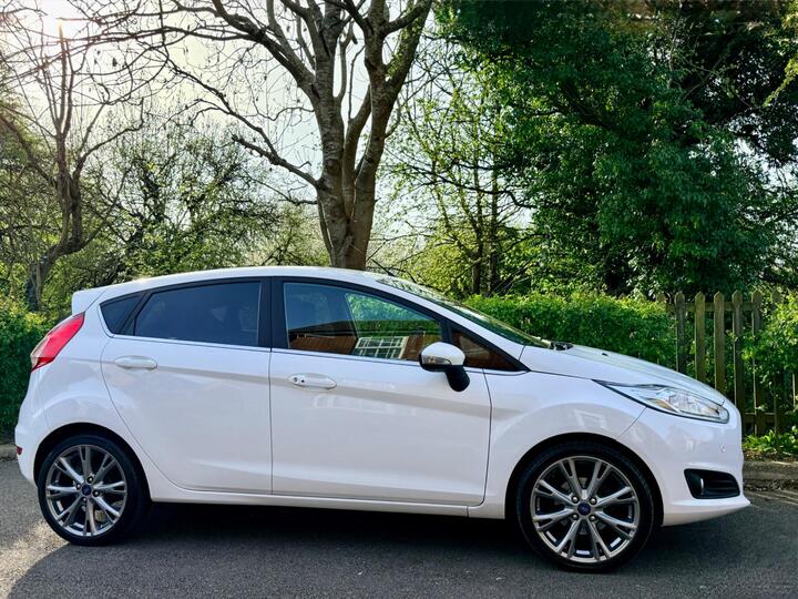 Ford Fiesta 1.0T EcoBoost Titanium Euro 6 (s/s) 5dr