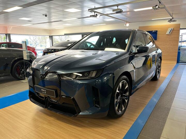 BMW IX 45 100.6kWh M Sport (Tech) Auto XDrive 5dr (22kW Charger)