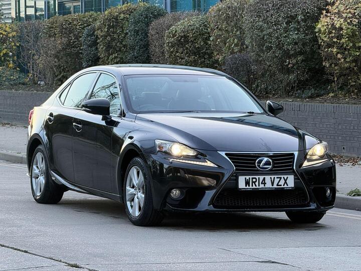 Lexus IS 2.5 300h SE E-CVT Euro 5 (s/s) 4dr