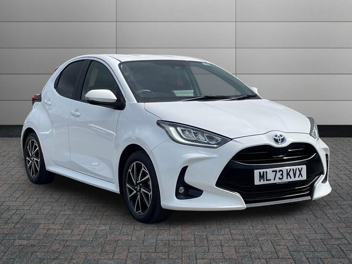 Toyota Yaris 1.5 VVT-h Design E-CVT Euro 6 (s/s) 5dr