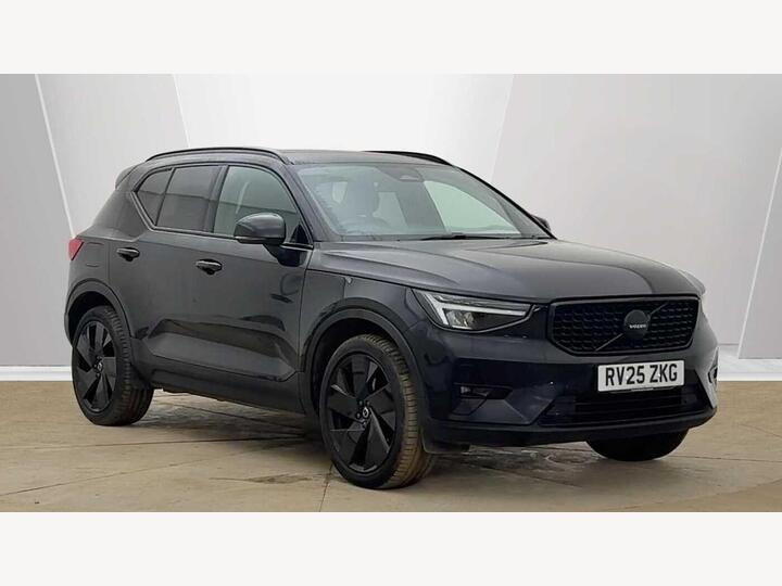 Volvo XC40 2.0 B3 MHEV Plus Black Edition DCT Auto Euro 6 (s/s) 5dr