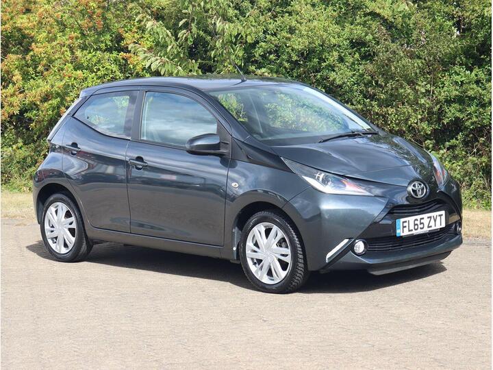Toyota AYGO 1.0 VVT-i X-pression X-wave Euro 5 5dr Euro 5 Toyota AYGO 1.0 VVT-i X-pression X-wave Euro 5 5dr Euro 5