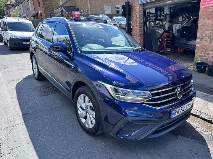 Volkswagen Tiguan Allspace 1.5 TSI Life DSG Euro 6 (s/s) 5dr Volkswagen Tiguan Allspace 1.5 TSI Life DSG Euro 6 (s/s) 5dr