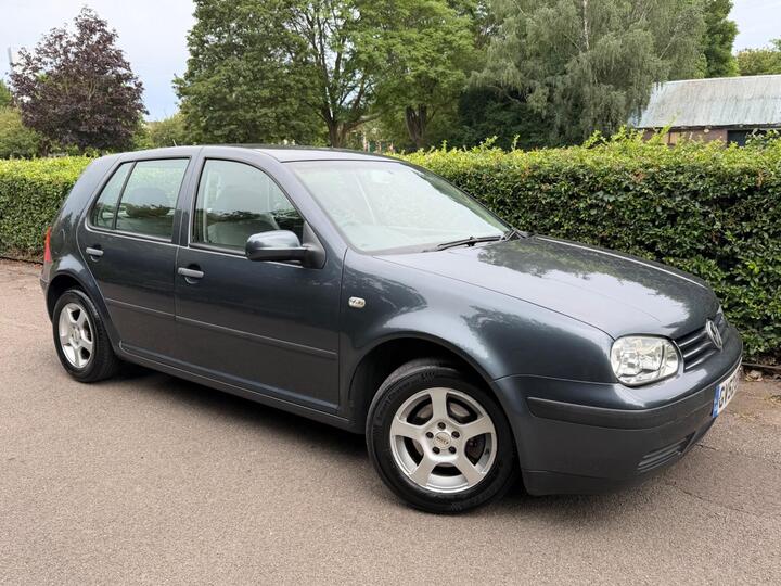 Volkswagen Golf 1.6 S 5dr