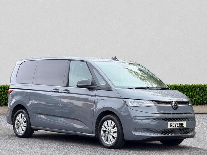 Volkswagen MULTIVAN 1.4 TSI 13kWh Life DSG Euro 6 (s/s) 5dr