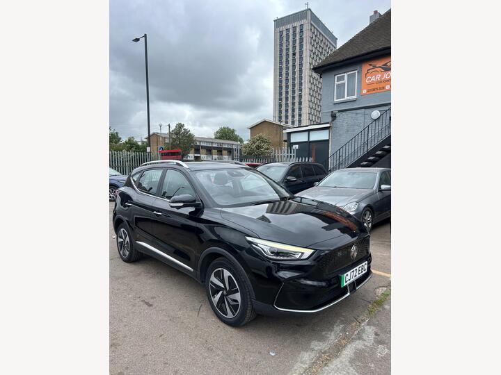 MG Mg Zs 51.1kWh Trophy Auto 5dr