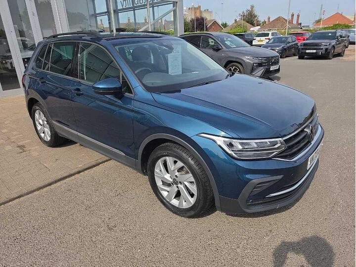 Volkswagen Tiguan 1.5 TSI Life Euro 6 (s/s) 5dr