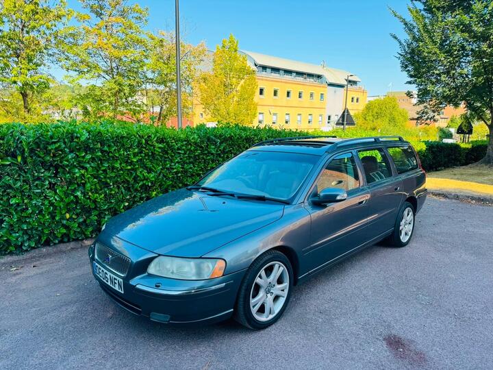 Volvo V70 2.4D SE Geartronic 5dr
