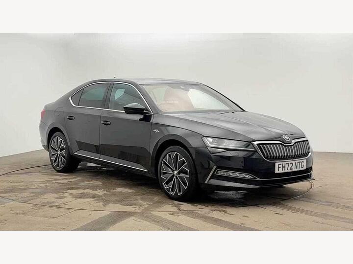 Skoda Superb 1.4 TSI IV 13kWh Laurin & Klement DSG Euro 6 (s/s) 5dr Skoda Superb 1.4 TSI IV 13kWh Laurin & Klement DSG Euro 6 (s/s) 5dr