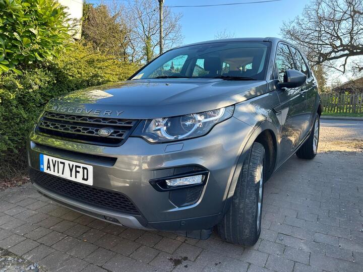 Land Rover Discovery Sport 2.0 TD4 SE Tech Auto 4WD Euro 6 (s/s) 5dr Land Rover Discovery Sport 2.0 TD4 SE Tech Auto 4WD Euro 6 (s/s) 5dr
