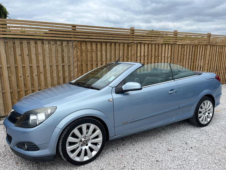 Vauxhall Astra 2.0i 16v Design Twin Top 2dr Vauxhall Astra 2.0i 16v Design Twin Top 2dr