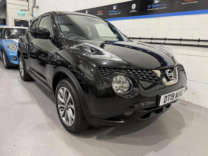 Nissan Juke 1.6 Tekna XTRON Euro 6 5dr