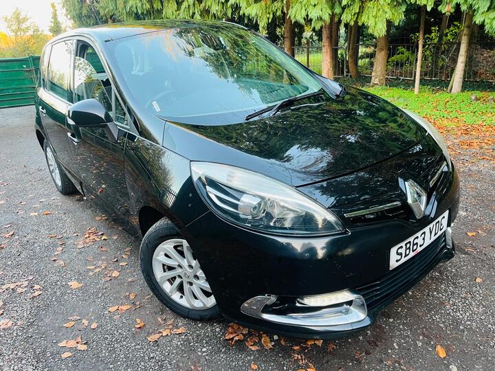 Renault Scenic 1.5 DCi ENERGY Dynamique TomTom Euro 5 (s/s) 5dr Renault Scenic 1.5 DCi ENERGY Dynamique TomTom Euro 5 (s/s) 5dr