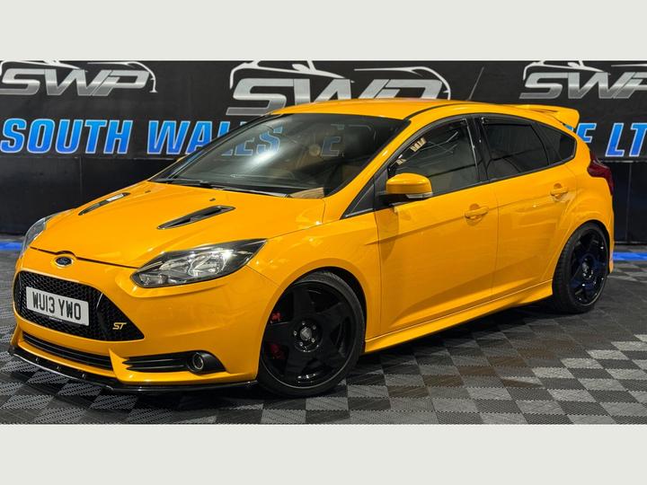 Ford Focus 2.0T EcoBoost ST-2 Euro 5 (s/s) 5dr