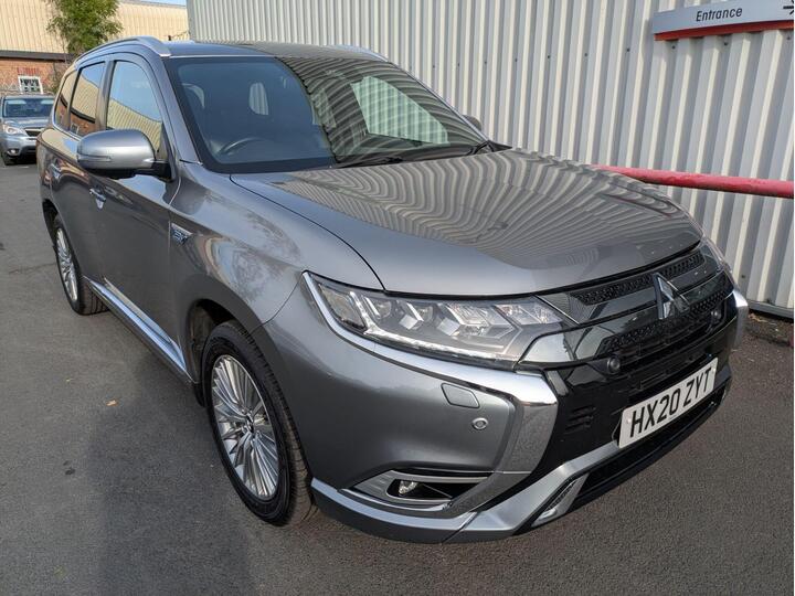 Mitsubishi Outlander 2.4h TwinMotor 13.8kWh Exceed Safety CVT 4WD Euro 6 (s/s) 5dr