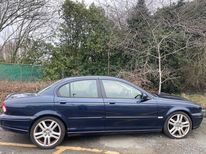 Jaguar X-Type 2.2D S 4dr Jaguar X-Type 2.2D S 4dr