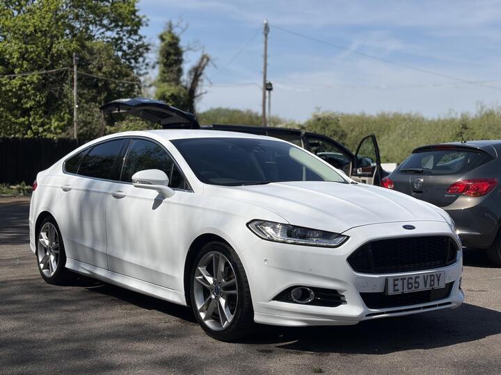 Ford Mondeo 2.0 TDCi Titanium Powershift Euro 6 (s/s) 5dr