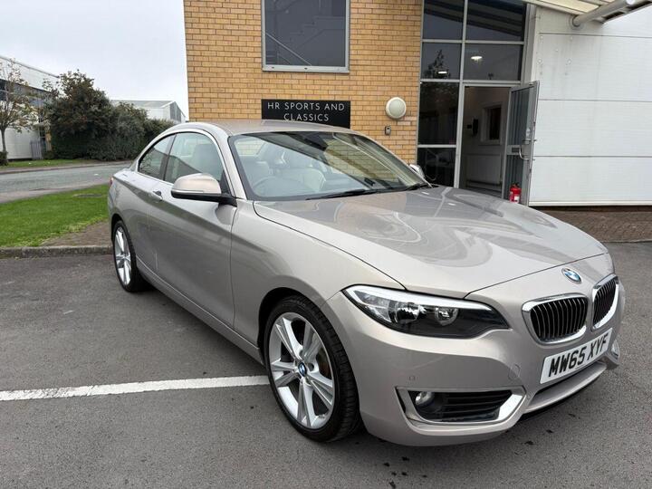 BMW 2 SERIES 2.0 220i Luxury Auto Euro 6 (s/s) 2dr