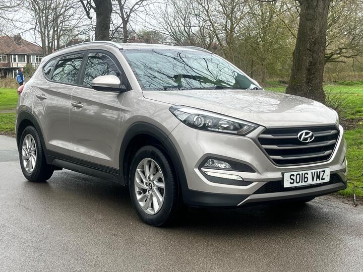 Hyundai TUCSON 1.7 CRDi Blue Drive SE Nav Euro 6 (s/s) 5dr