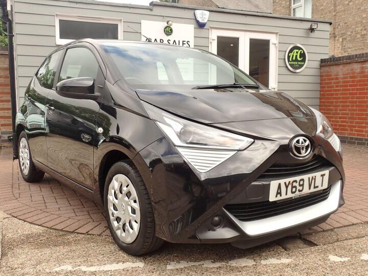 Toyota AYGO 1.0 VVT-i X-play Euro 6 5dr