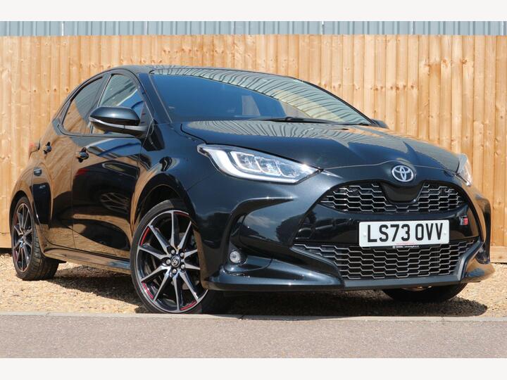 Toyota Yaris 1.5 VVT-h GR SPORT E-CVT Euro 6 (s/s) 5dr
