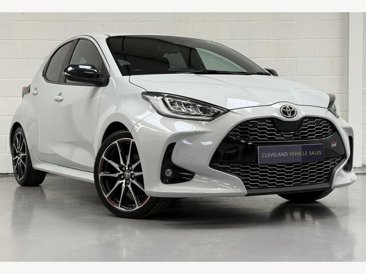 Toyota Yaris 1.5 VVT-h GR SPORT E-CVT Euro 6 (s/s) 5dr