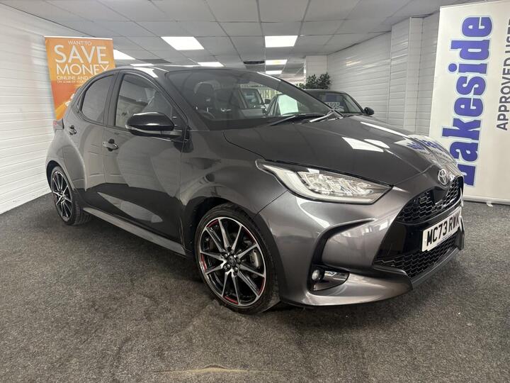 Toyota YARIS 1.5 VVT-h GR SPORT E-CVT Euro 6 (s/s) 5dr