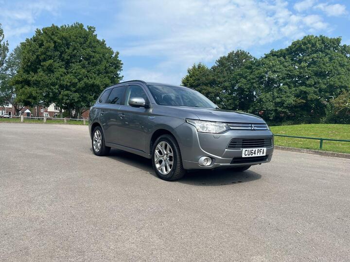 Mitsubishi Outlander 2.0h 12kWh GX4h CVT 4WD Euro 5 (s/s) 5dr Mitsubishi Outlander 2.0h 12kWh GX4h CVT 4WD Euro 5 (s/s) 5dr