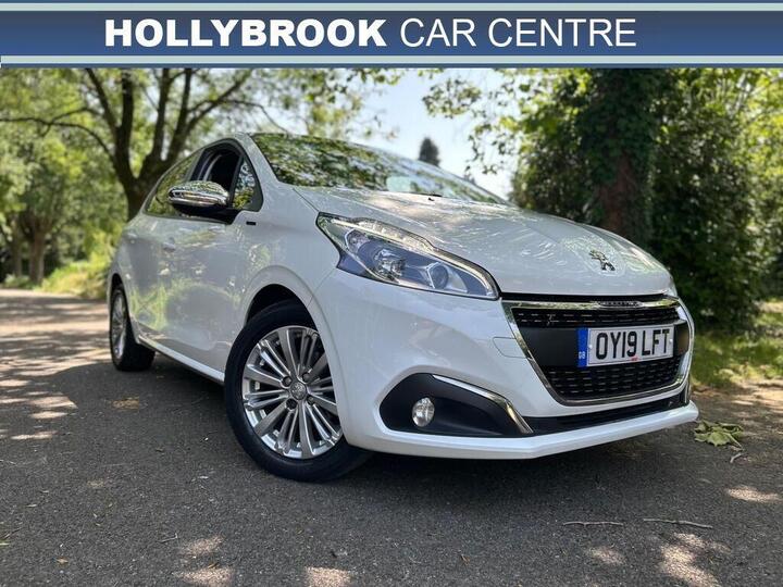 Peugeot 208 1.2 PureTech Signature Euro 6 (s/s) 5dr
