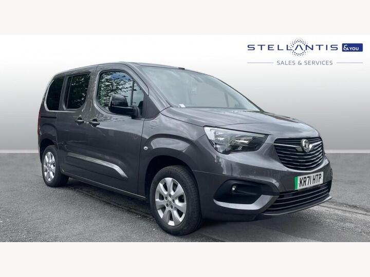 Vauxhall Combo Life Electric 50kWh SE Auto 5dr (7 Seat, 7.4kW Charger) Vauxhall Combo Life Electric 50kWh SE Auto 5dr (7 Seat, 7.4kW Charger)