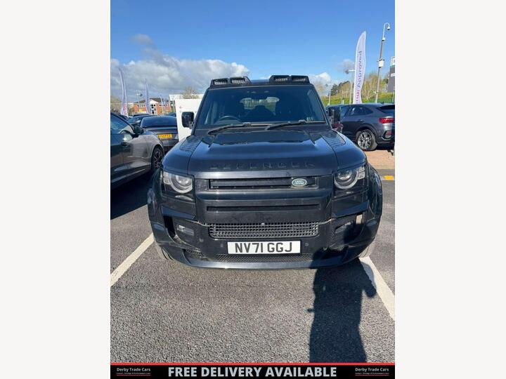 Land Rover DEFENDER 3.0 D300 MHEV X-Dynamic SE Auto 4WD Euro 6 (s/s) 5dr