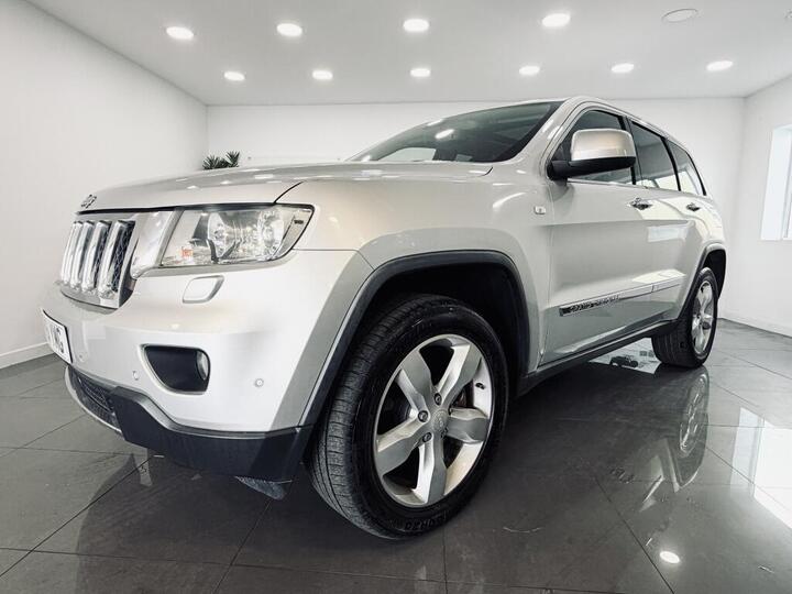 Jeep GRAND CHEROKEE DIESEL ESTATE 3.0 CRD Overland 4WD 5dr Jeep GRAND CHEROKEE DIESEL ESTATE 3.0 CRD Overland 4WD 5dr