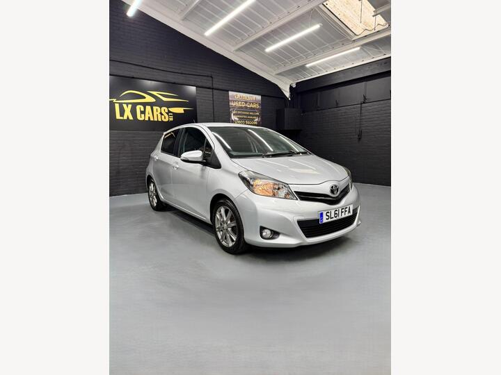 Toyota Yaris 1.33 Dual VVT-i SR Euro 5 (s/s) 5dr