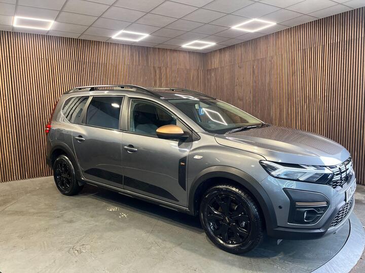 Dacia Jogger 1.0 TCe EXTREME Euro 6 (s/s) 5dr Dacia Jogger 1.0 TCe EXTREME Euro 6 (s/s) 5dr
