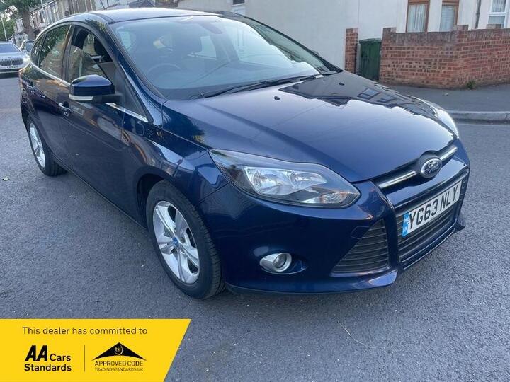 Ford Focus 1.0T EcoBoost Zetec Euro 5 (s/s) 5dr