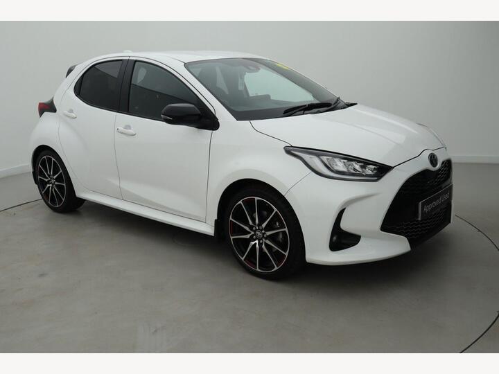 Toyota Yaris 1.5 VVT-h GR SPORT E-CVT Euro 6 (s/s) 5dr