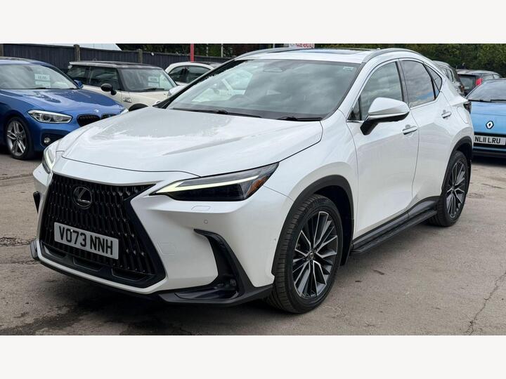 Lexus NX 2.5 450h+ 18.1kWh Takumi E-CVT 4WD Euro 6 (s/s) 5dr