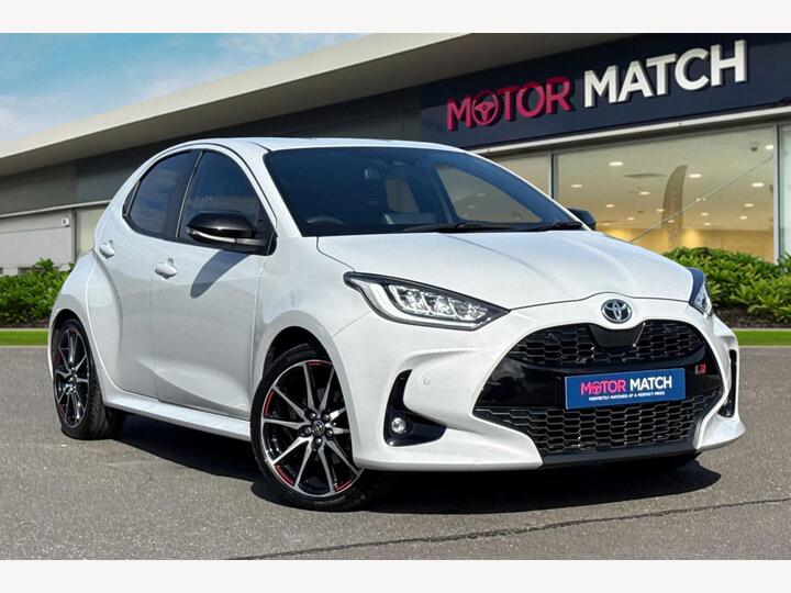 Toyota Yaris 1.5 VVT-h GR SPORT E-CVT Euro 6 (s/s) 5dr