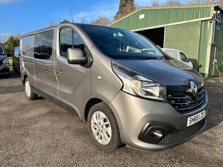 Renault Trafic 1.6 DCi ENERGY 29 Sport Nav Crew Van LWB Euro 6 (s/s) 6dr