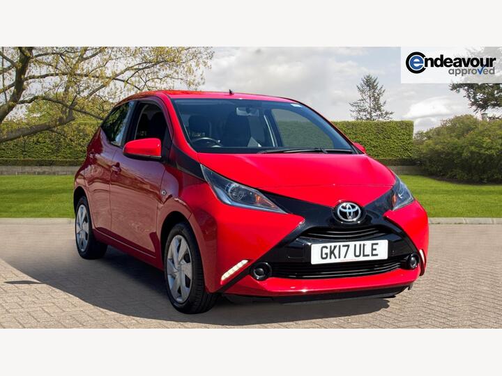 Toyota AYGO 1.0 VVT-i X-play X-shift Euro 6 5dr