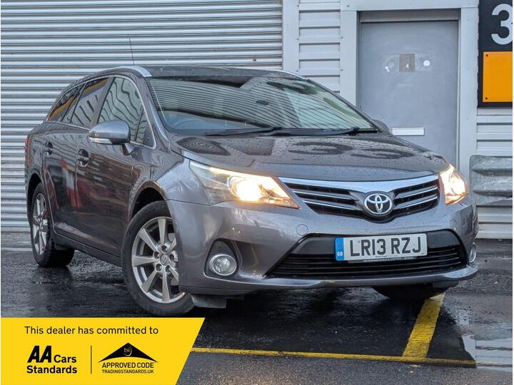 Toyota Avensis 1.8 V-Matic Icon Plus Tourer Multidrive S Euro 5 5dr Toyota Avensis 1.8 V-Matic Icon Plus Tourer Multidrive S Euro 5 5dr