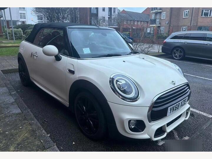 MINI Convertible 1.5 Cooper Steptronic Euro 6 (s/s) 2dr
